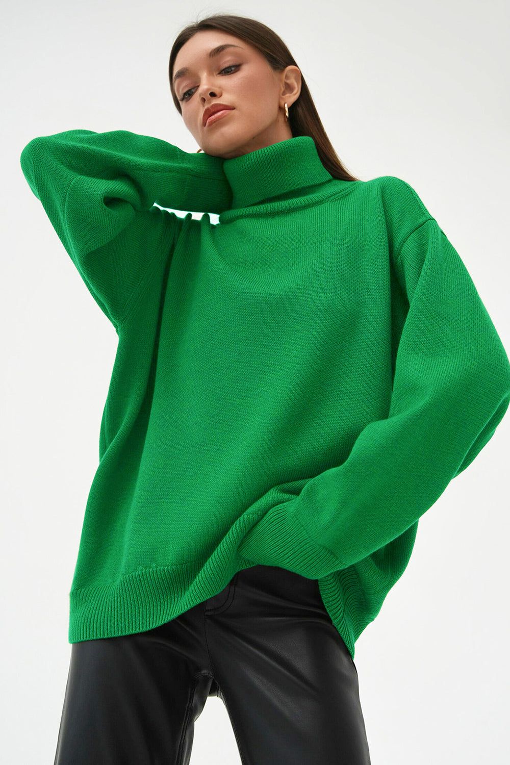 Pull femme col roulé oversize à ourlet asymétrique
