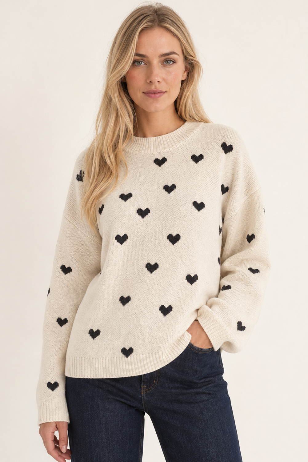 Pull femme col rond imprimé cœurs