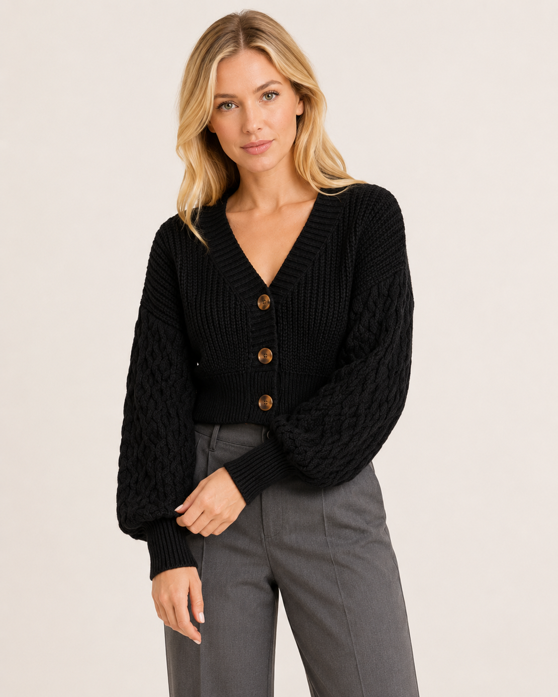 Cardigan femme court en maille torsadée