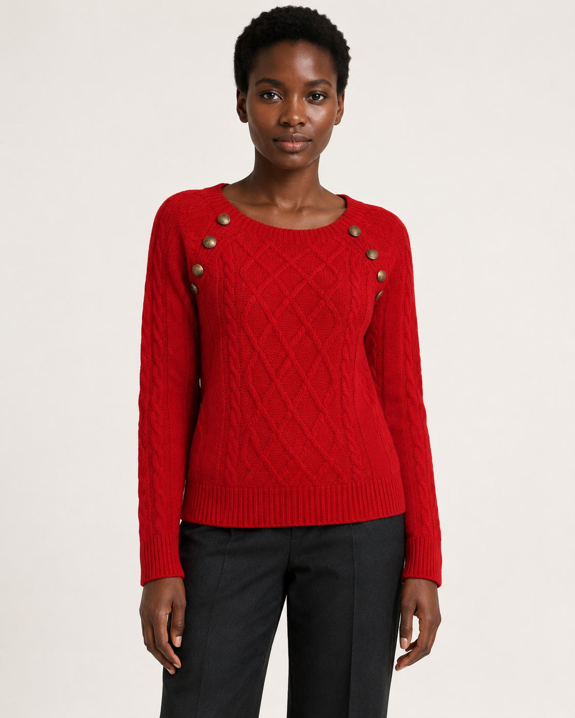 Pull femme en maille torsadée à boutons décoratifs