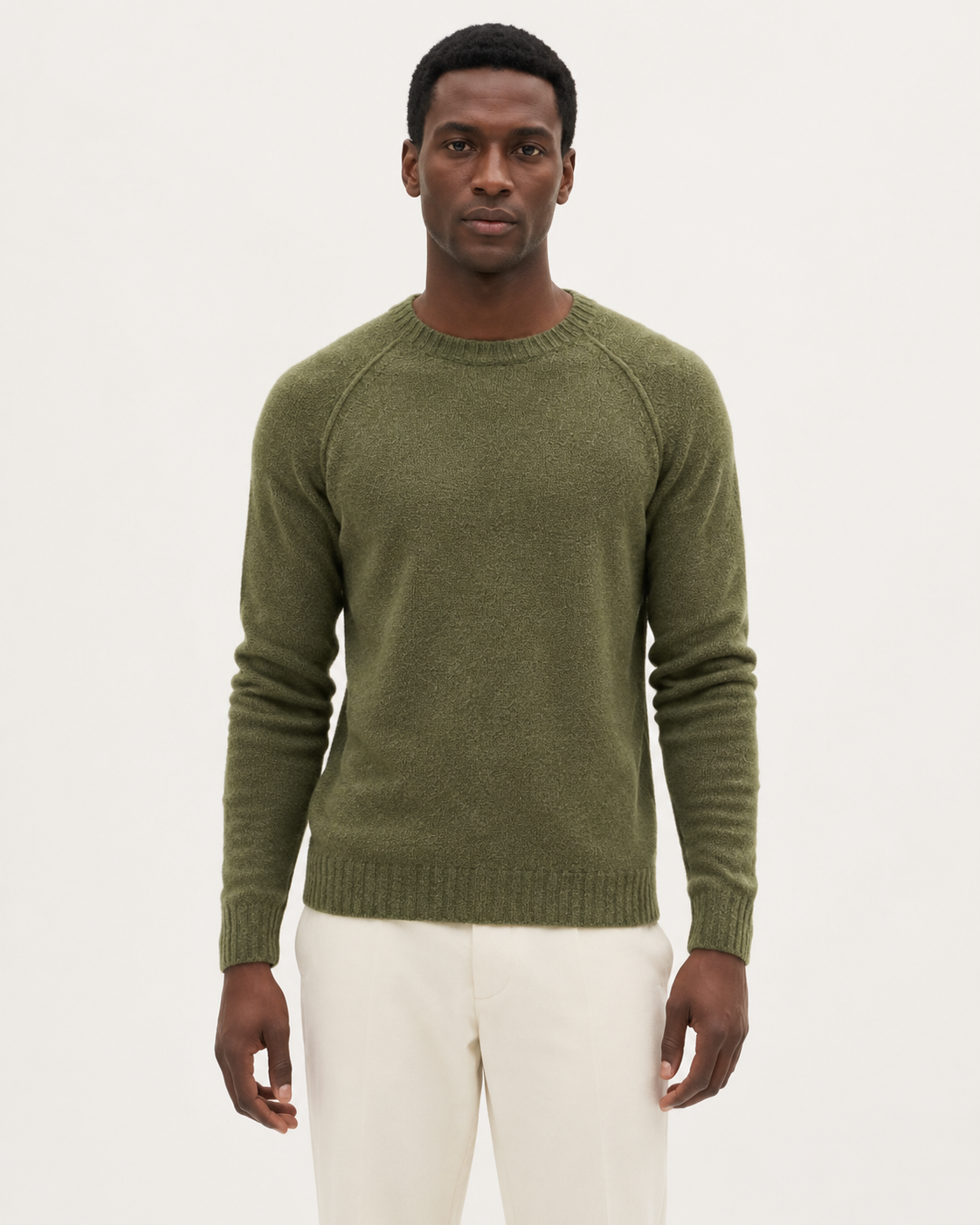 Pull homme col rond en maille douce à manches raglan