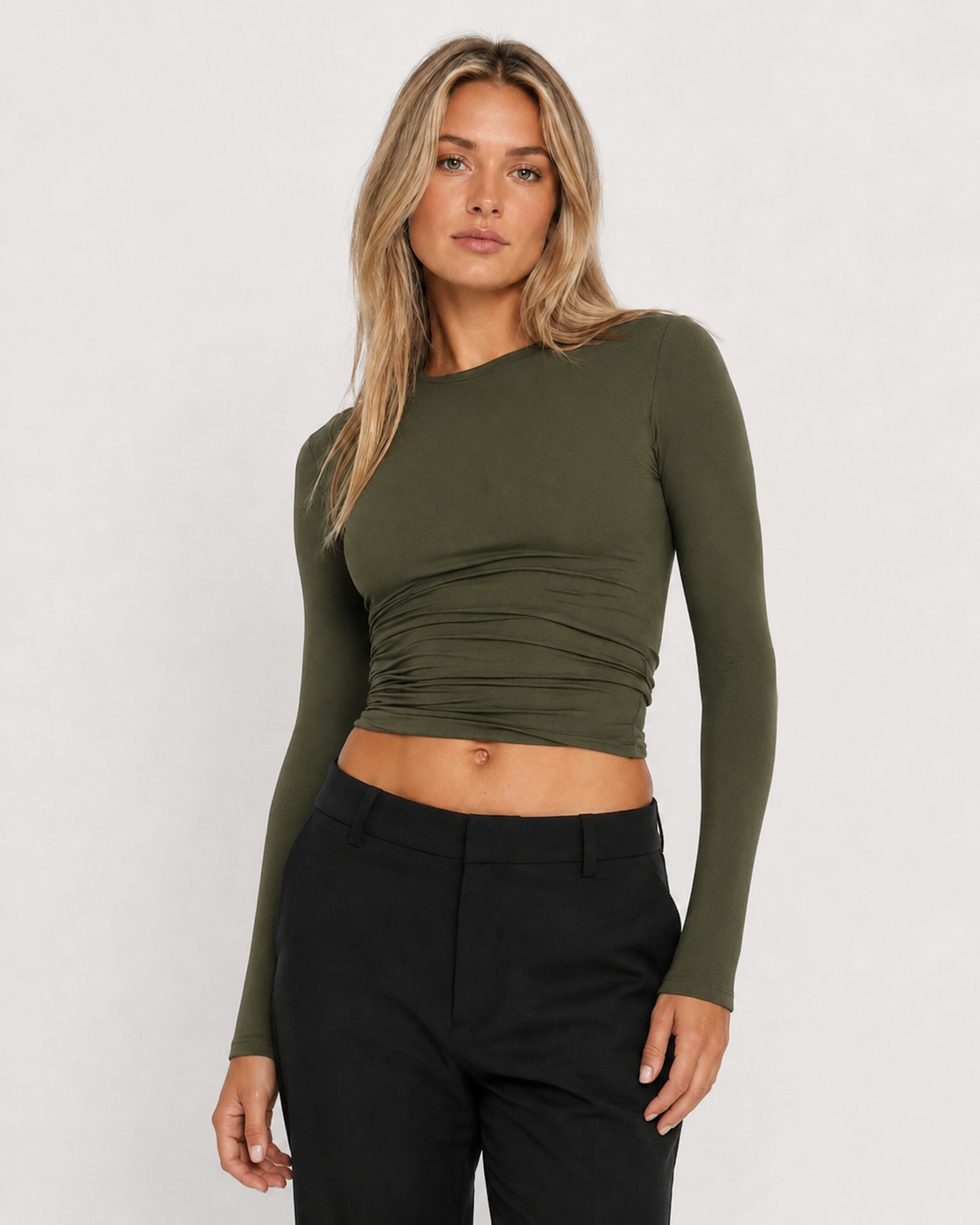 Top femme slim fit noir à manches longues