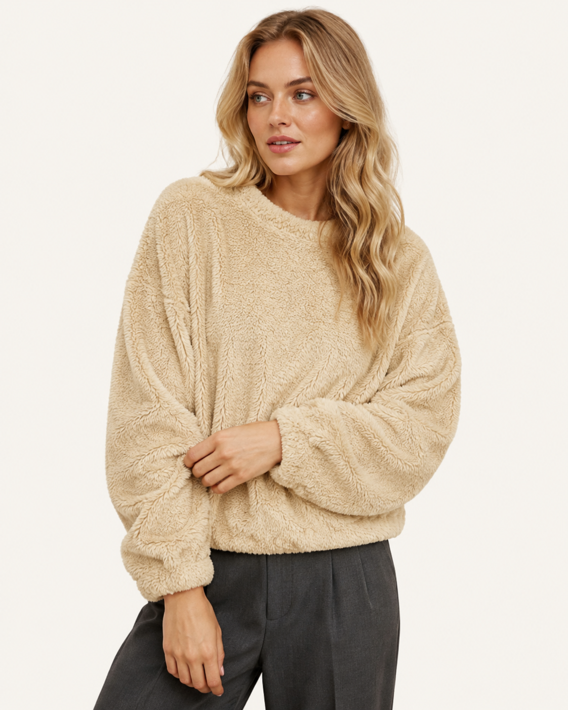 Pull peluche femme col rond oversize
